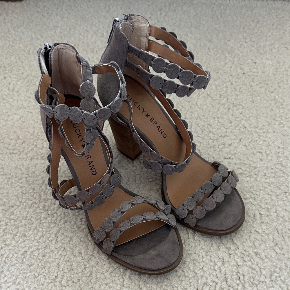 Lucky Brand Gray Suede Scalloped Multi-Strap Block Heel Sandals